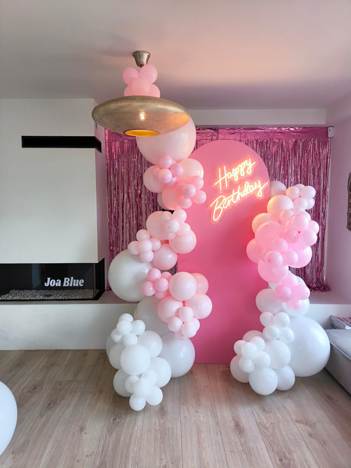 Ô'évent prépare une décoration au Pays Basque